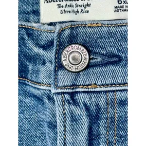 Abercrombie & Fitch Ankle Straight Ultra High Rise Blue Denim Jeans = Size 28 6 thumbnail 5