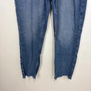 American Eagle Strigid Mom Jeans Size 12 Short Medium Wash High Waist Raw Hem thumbnail 4