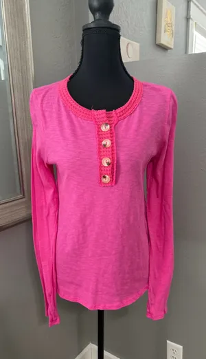 Bibi Hot Pink Barbiecore Crochet Trim Henley Size Small. thumbnail 1