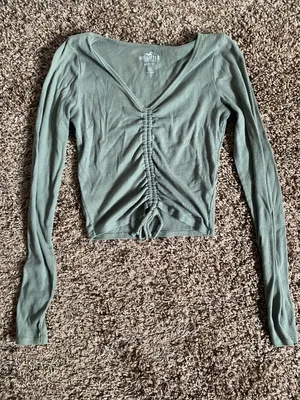 Hollister Green Cropped Long Sleeve thumbnail 1
