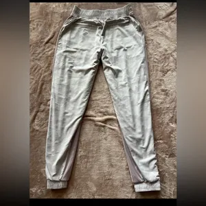 ATHLETA Women’s‎ 6 Brooklyn Lined Camo Purple Joggers Camouflage thumbnail 2