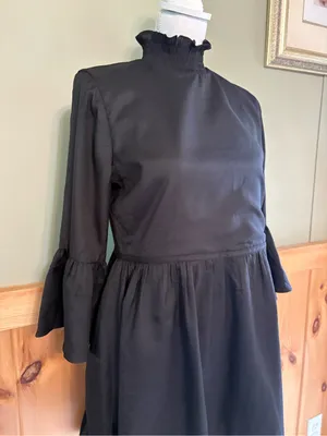 Alice + Olivia Aislyn black mock-neck mini dress w/ flutter sleeves Size 8 thumbnail 3