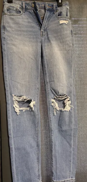 American Eagle Mom Jeans Ripped thumbnail 2