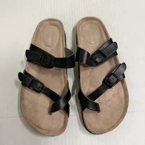 Madden Girl Bryceee Shoes Womens Size 6.5M Black Strappy Buckle Sandals Comfort thumbnail 2
