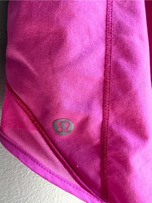 Lululemon Hotty Hot Short II *Long 4" Pink Highlight Size 6 thumbnail 7