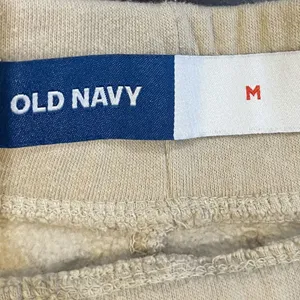 Old Navy Sweat Shorts Size Medium Casual Loungewear Gym Comfort thumbnail 4