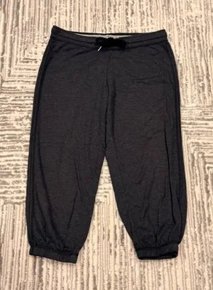 Nike women's small gray cropped jogger sweatpants thumbnail 1