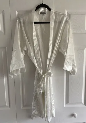 Nine & Company Satin Kimono Robe ‎ Size XL Ivory White Bridal Loungewear Silky thumbnail 1