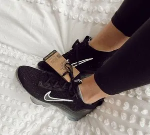 Nike Vapormax Shoes NWT thumbnail 2