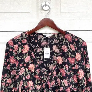 NWT American Eagle Womens Shirt Blouse Black Pink Mauve Floral Front Medium thumbnail 4
