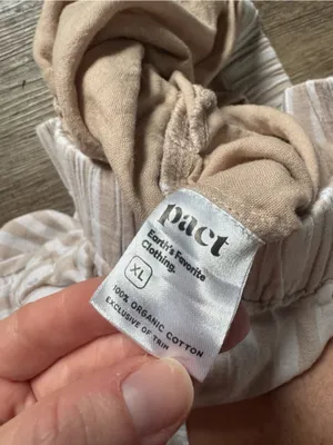 Pact Tan & White Wide Leg Capris XL thumbnail 3