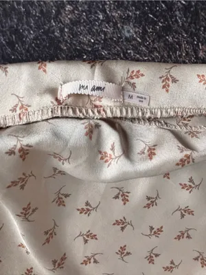 Cream Floral Satin A-Line Midi Skirt thumbnail 3