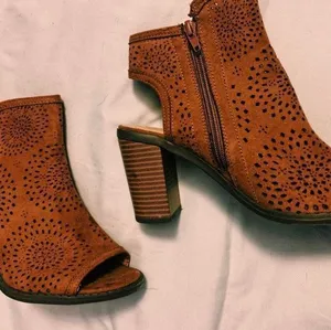 Comfort Booties Size 7 Brown thumbnail 2