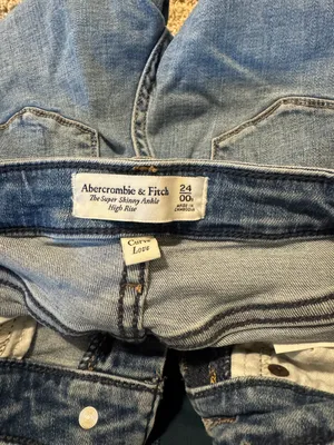 Abercrombie Ripped Skinny Jeans thumbnail 3