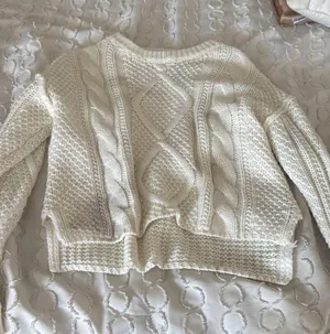 White Sweater thumbnail 1