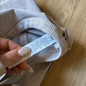 ALO Yoga Gray Camisole Top thumbnail 3