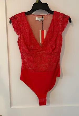 NWT Popilush Shapewear V-Neck Sleeveless Sculpting Lace Bodysuit thumbnail 1