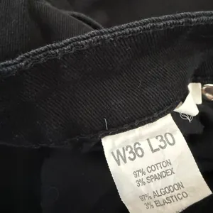 Victorious Men’s Black Stretch Denim Jeans W36 L30 – Cotton Spandex Modern Fit – Excellent thumbnail 4