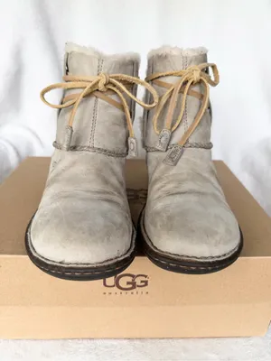 UGG Australia Cove Fieldstone Suede Sheepskin Boots 5136 Womens 8 With Box thumbnail 2