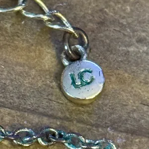 Liz Claiborne gold tone flower necklace thumbnail 5