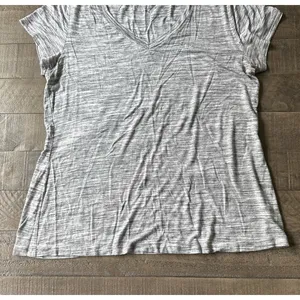 Apt.9 Essentials‎ Women's Gray V-Neck Short Sleeve Tee Size Large thumbnail 6