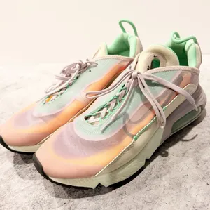 Nike Air Max 2090 Easter Womens Shoes Infinite Lilac Size 10.5 US CZ1516-500 thumbnail 1