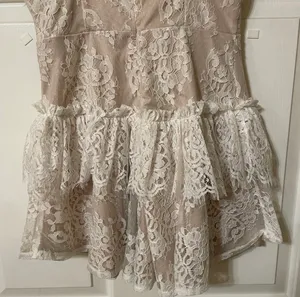 NWT! Angel Biba Chic White Floral Lace Mini Dress Women’s V-Neck Ruffle Size Large thumbnail 8