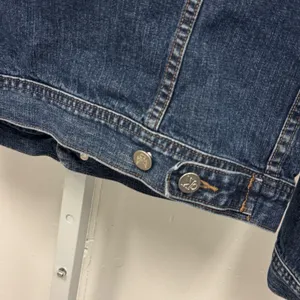Calvin Klein Jeans Women's Dark Wash Denim Trucker Jacket Blue Cotton Size Small thumbnail 6