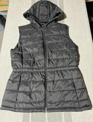 Womens Black Quilted Puffer Vest Hooded Full Zip large‎ Jacket Cinched Waist thumbnail 1