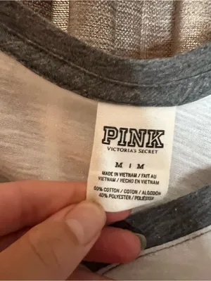 Pink Victoria’s Secret Y2K Raglan Long-Sleeve Top in White and Gray Size Medium thumbnail 6