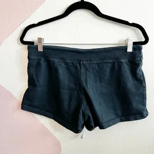 Brandy Melville Skirt &‎ Shorts Lot Set Bundle Small thumbnail 4