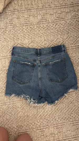 Abercrombie High-Rise 4" Mom Shorts thumbnail 5