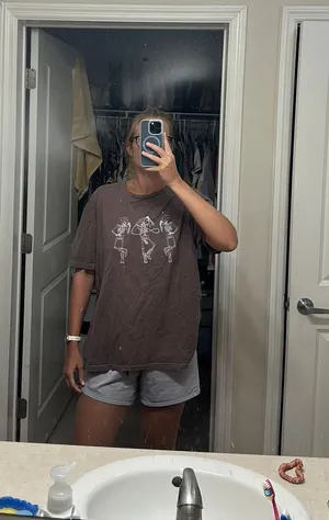 Tillys Oversized Tee thumbnail 1
