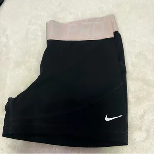 Nike Women's Black Pro Shorts thumbnail 1