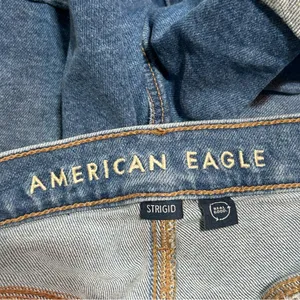 American Eagle Relaxed Denim Jean Shorts Medium Wash Size 16 Casual Summer thumbnail 7