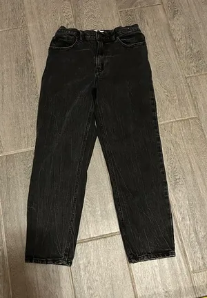 Abercrombie & Fitch Black The mom high rise jeans -size 26/2 thumbnail 1