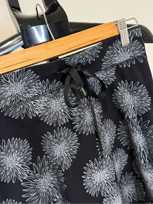 Alpine Design Black & White Floral Skirt XS thumbnail 3