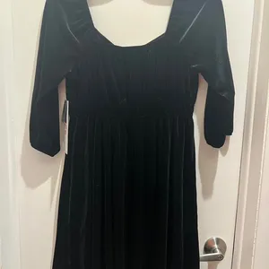 Celebrity Pink Women's Long Sleeve Velvet Bubble Hem Mini Dress thumbnail 3