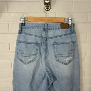 American Eagle Light Wash Distressed Curvy Mom Jean Size 4 thumbnail 11
