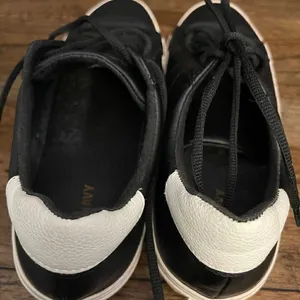 Old Navy Court Sneaker thumbnail 4
