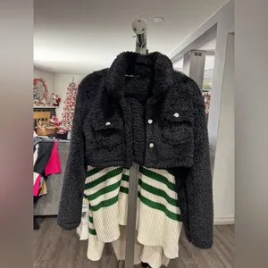Chic Black Teddy Jacket for Women thumbnail 4