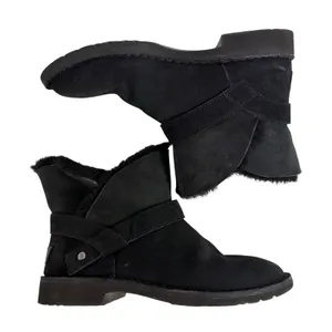 Ugg Sz 7.5 Zariyah Ankle Boots Shearling UggPlush Water Repellent Black‎ Women's thumbnail 2