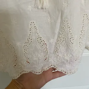 EUC | Old Navy women’s lace trim blouse — small‎ thumbnail 6