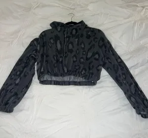Le lis Pullover Hoodie thumbnail 1