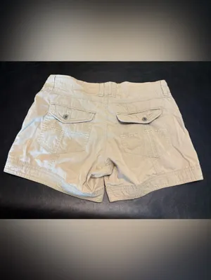 Kuhl Women's Tan Cargo-Style Shorts size 2 thumbnail 3