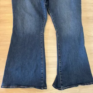Abercrombie & Fitch curve love high rise flare jeans NWOT plus size 24 short thumbnail 4
