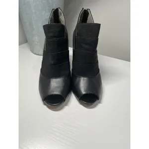 Adrienne Vittadini Black Leather Peep Toe Stiletto Booties Heels Size‎ 6M thumbnail 4