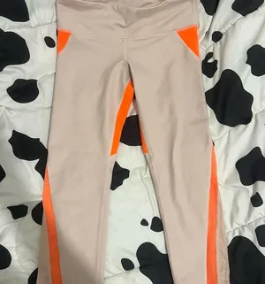 Mesh Capri Leggings Alo Yoga thumbnail 1