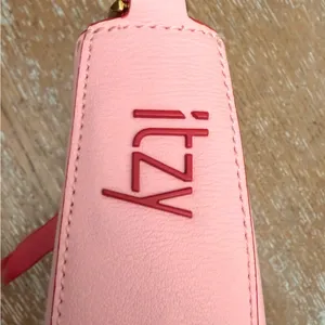 CHARLES & KEITH’s Limited-edition collaboration ITZY Gabine hobo saddle bag. thumbnail 8