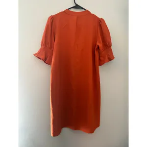 Orange V-neck Lightweight Midi Dress Sz S thumbnail 4